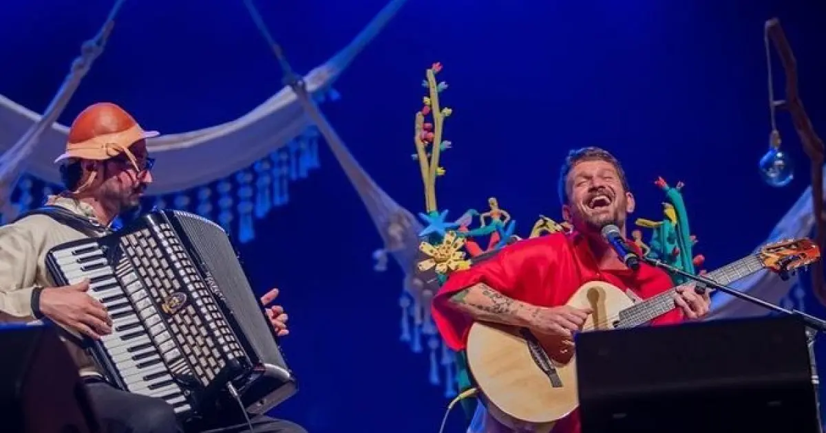 Saulo Fernandes homenageia o Forró na Concha Acústica